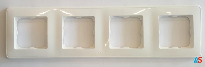 CARIVA Ramka poczwórna uniwersalna biała 773654