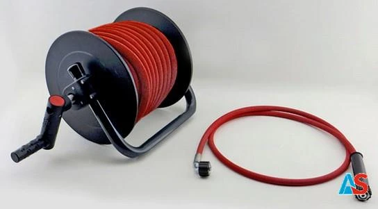 Bęben z 15 m wężem HP 315 bar DN08, czerwony