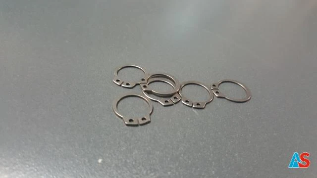 Pierścień zabezpieczający a2 na wale 15