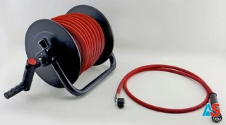 Bęben z 30 m wężem HP 315 bar DN08, czerwony